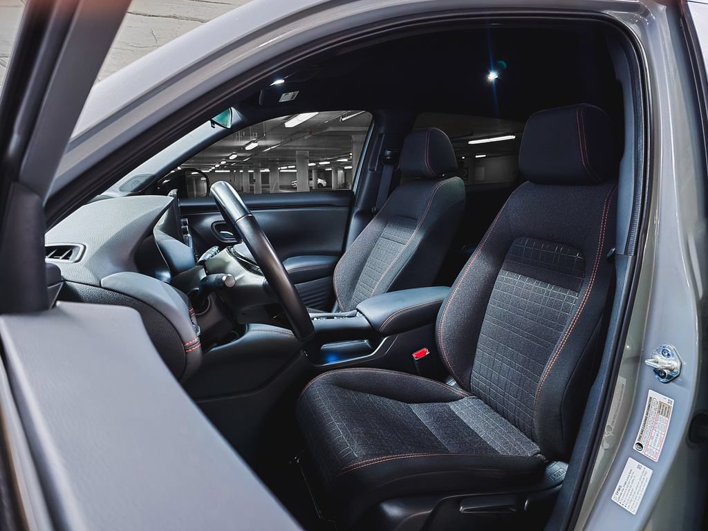 Used 2025 Honda HR-V Sport image 17