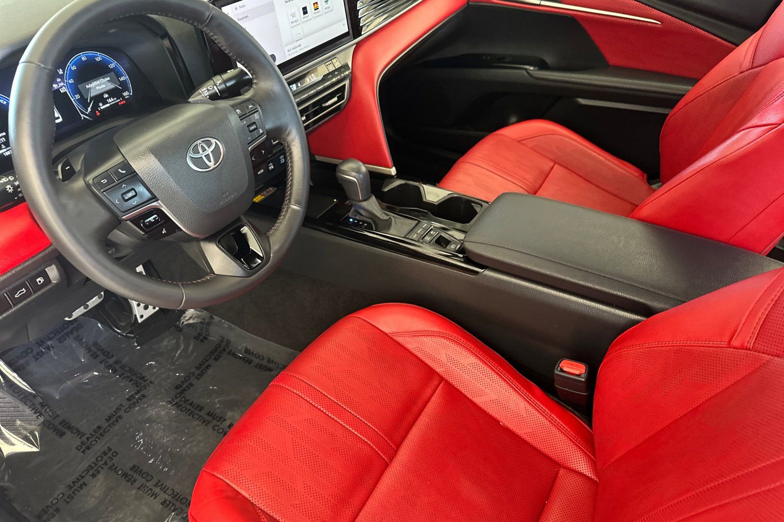Used 2025 Toyota Camry XSE FWD image 12