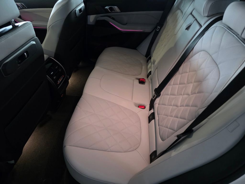 New 2026 BMW X5 sDrive40i RWD image 12