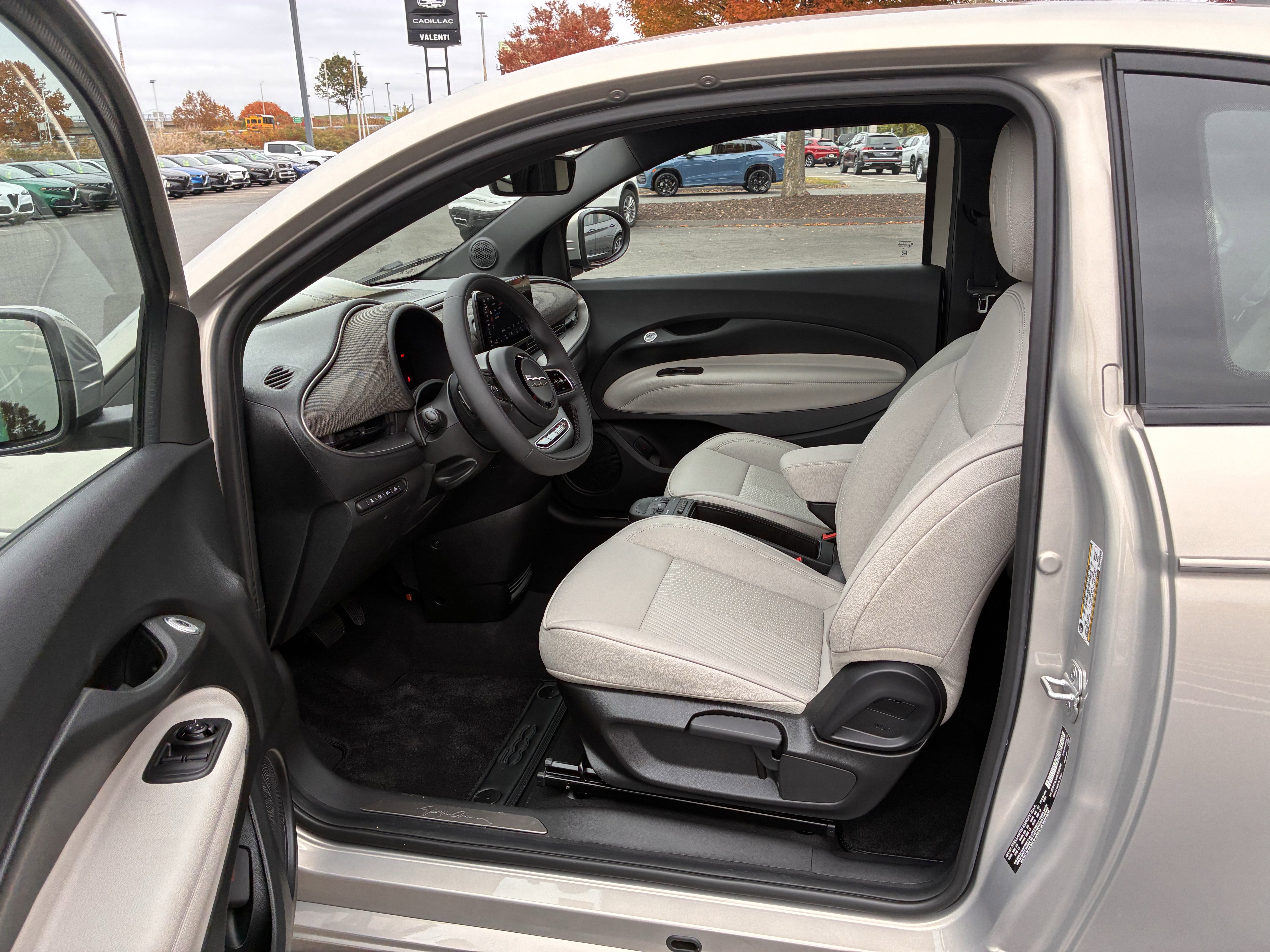 New 2025 FIAT 500 e image 14