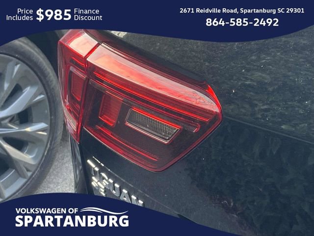 Used 2021 Volkswagen Tiguan SE w/ Panoramic Sunroof Package image 7
