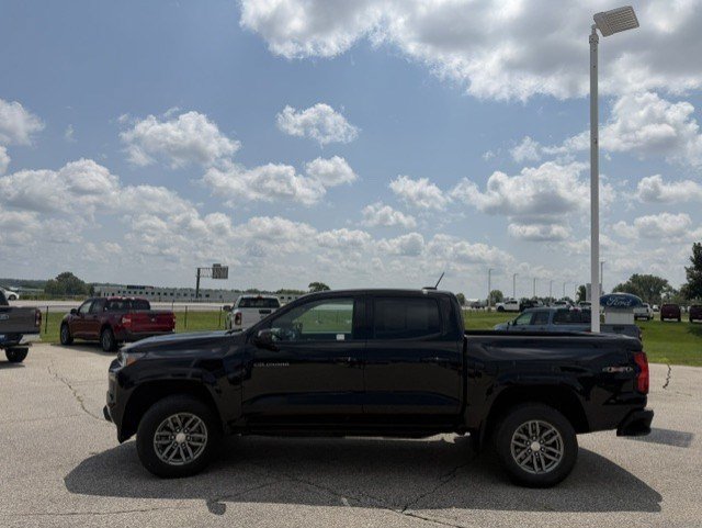 Used 2024 Chevrolet Colorado LT w/ LT Convenience Package II AWD/4WD image 6