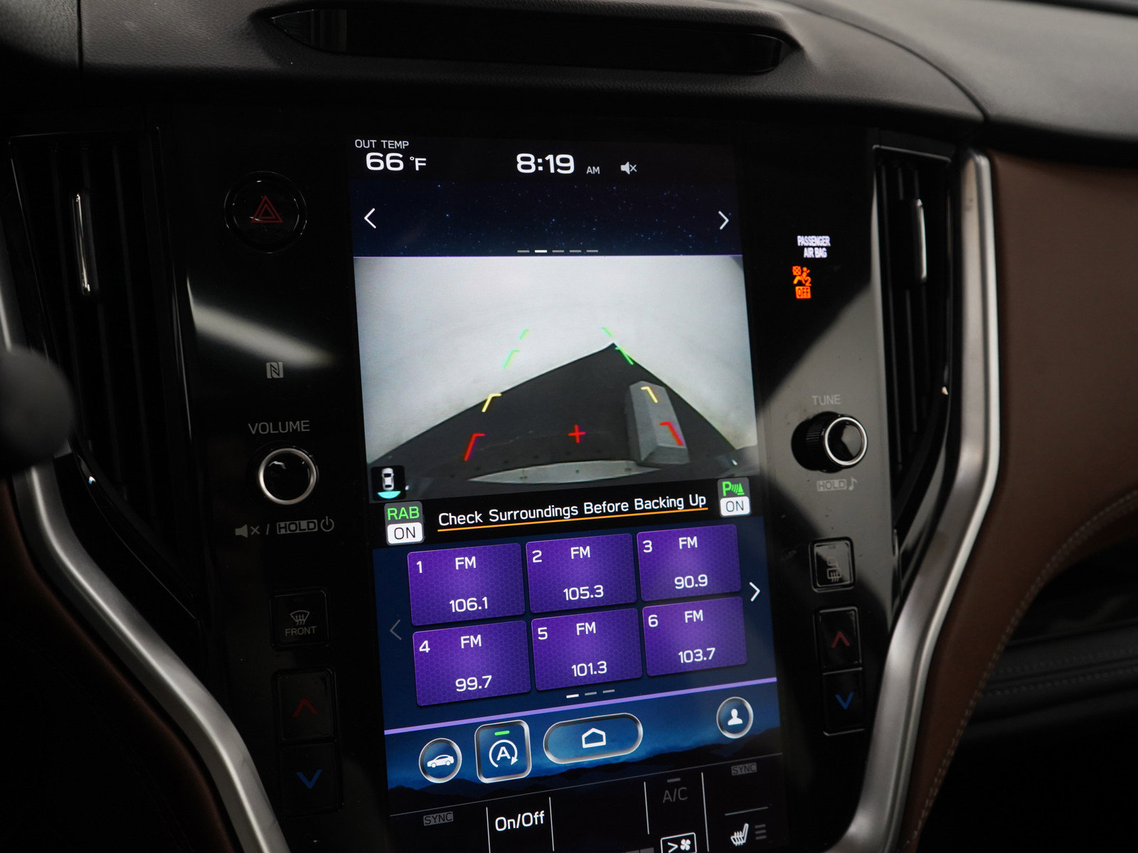 Used 2020 Subaru Outback Touring w/ Popular Package #2 image 21