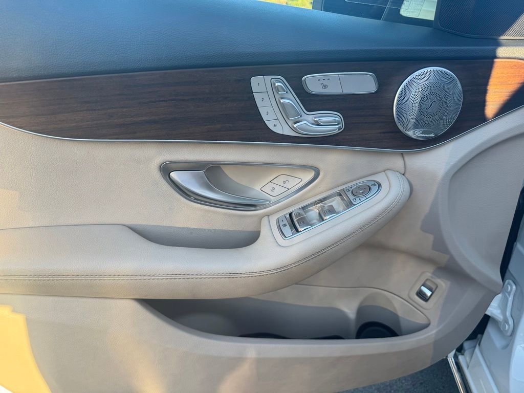 Used 2021 Mercedes-Benz C 300 4MATIC Sedan w/ Premium Package image 12