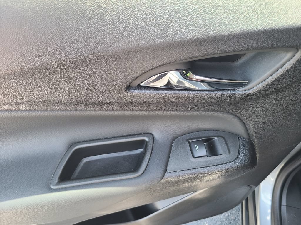 Used 2024 Chevrolet Equinox LT AWD/4WD image 17
