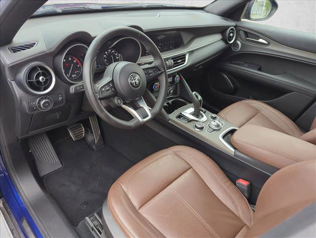 Used 2022 Alfa Romeo Stelvio Ti image 9