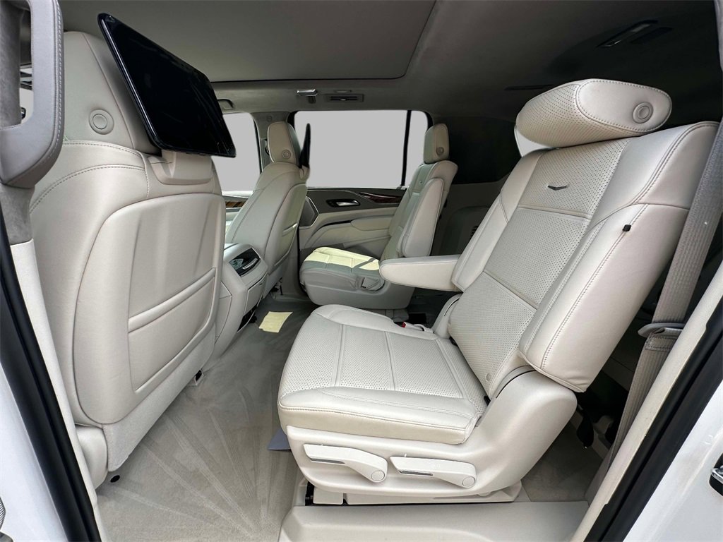 Certified 2024 Cadillac Escalade ESV Sport Platinum w/ LPO, ONYX Package image 20