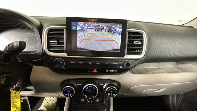 Certified 2023 Hyundai Venue SEL FWD image 23