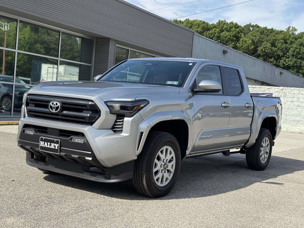Used 2024 Toyota Tacoma SR5 AWD/4WD image 25
