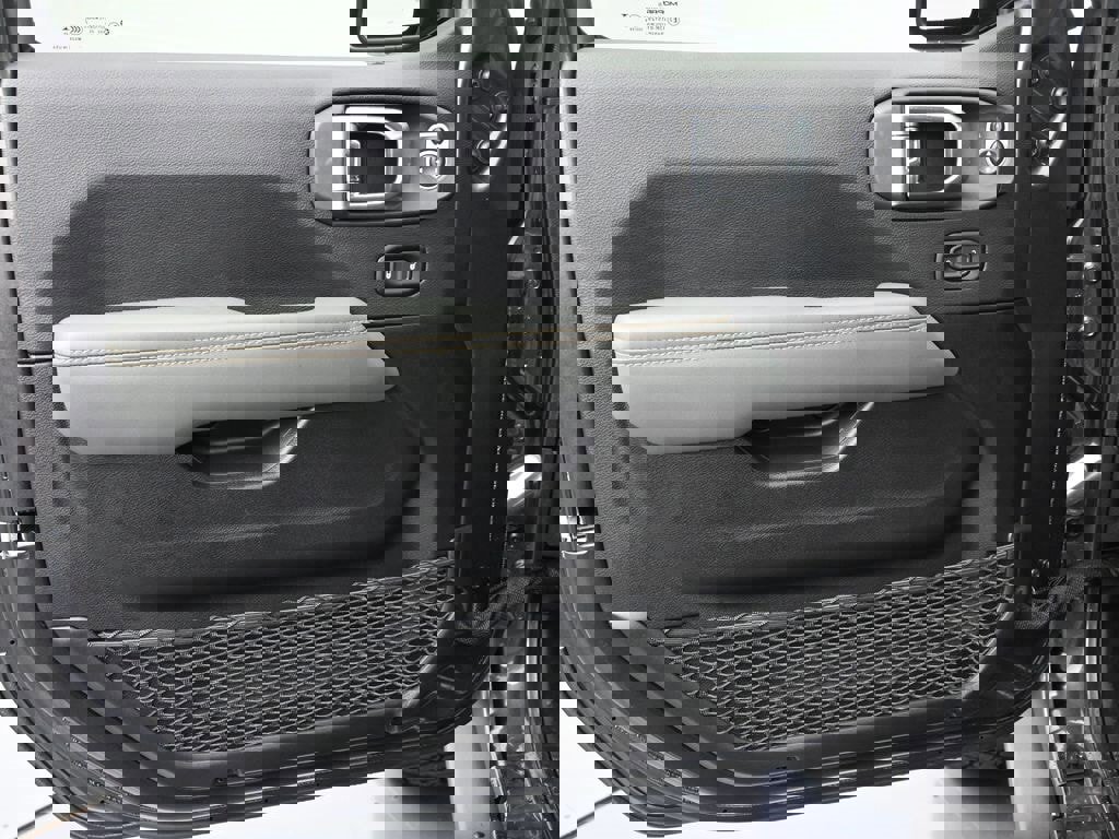 New 2025 Jeep Gladiator Mojave image 10