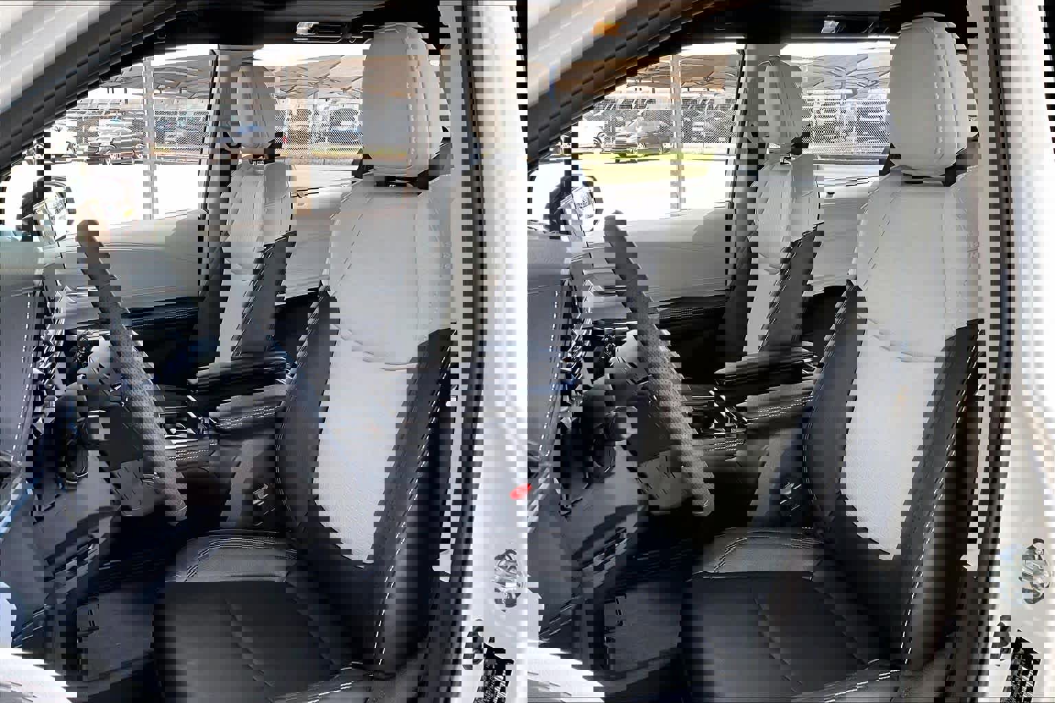 Used 2025 Toyota Sienna XSE image 8