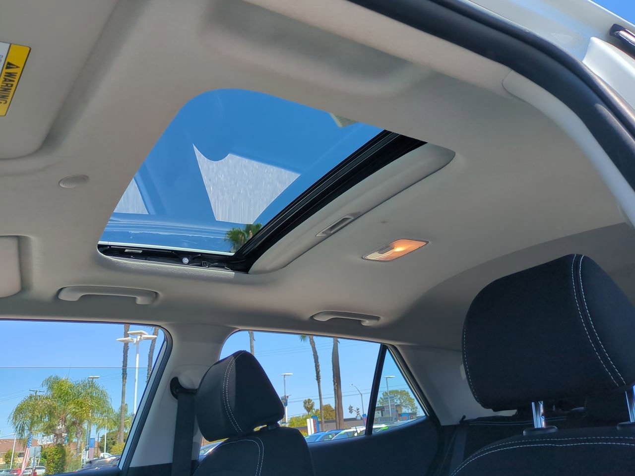 Used 2025 Hyundai Venue SEL FWD image 18