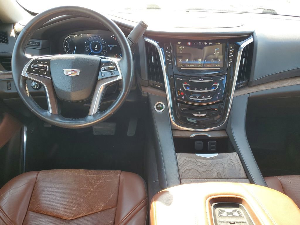 Used 2016 Cadillac Escalade ESV Luxury image 38