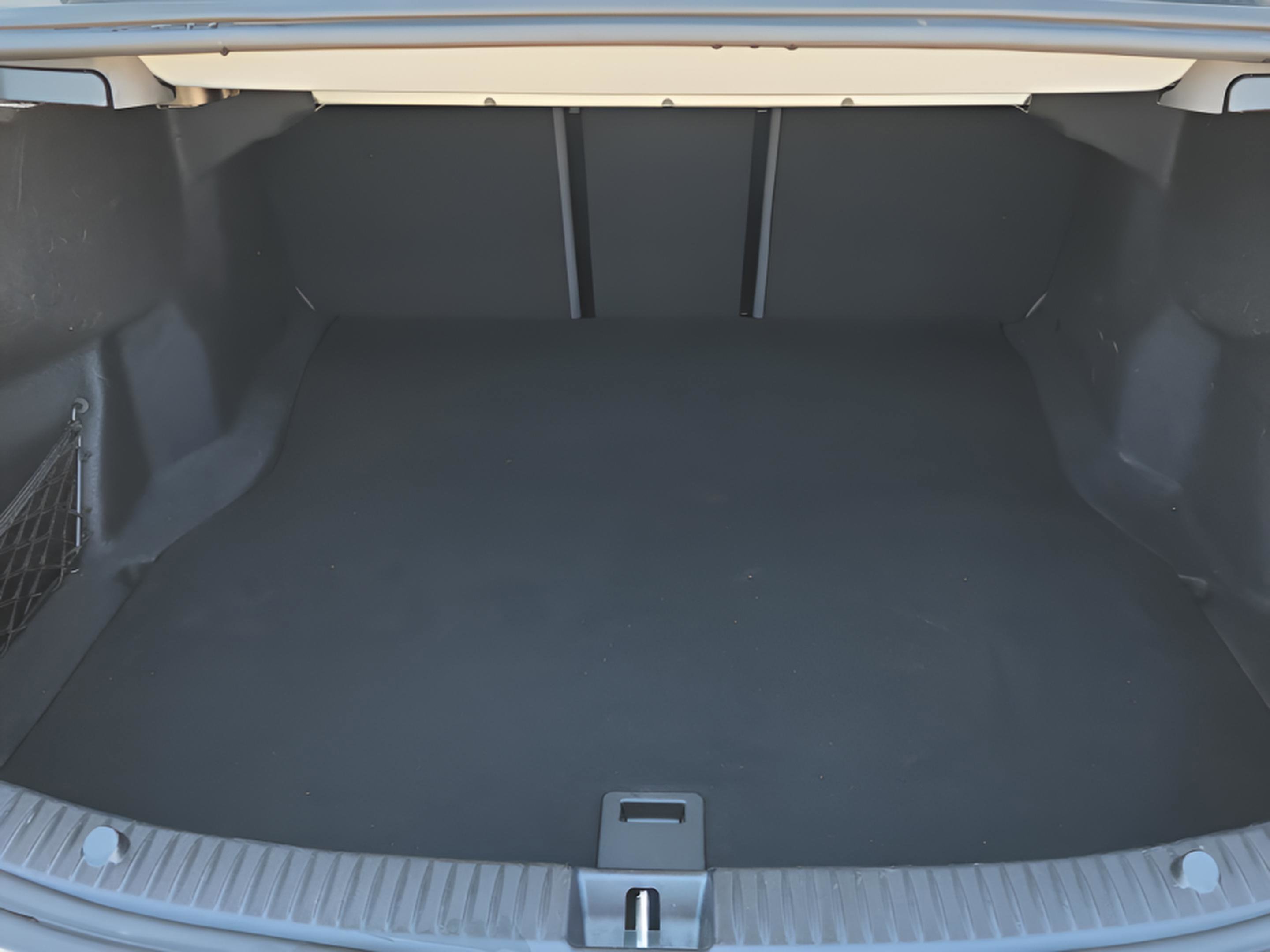 Used 2020 Mercedes-Benz C 300 Sedan image 9