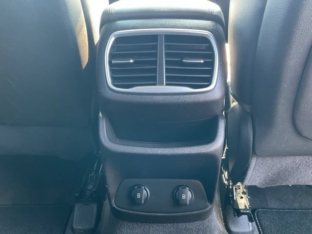 Used 2019 Hyundai Santa Fe Limited FWD image 18