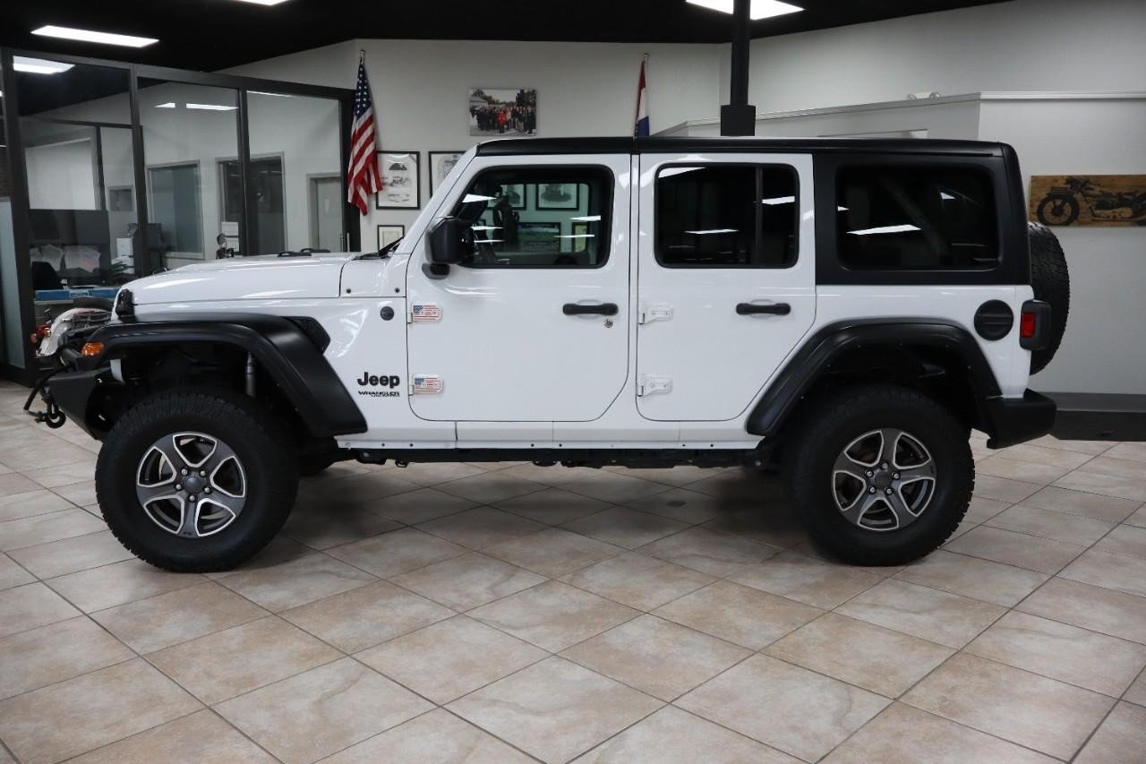 Used 2022 Jeep Wrangler Unlimited Sport AWD/4WD image 2
