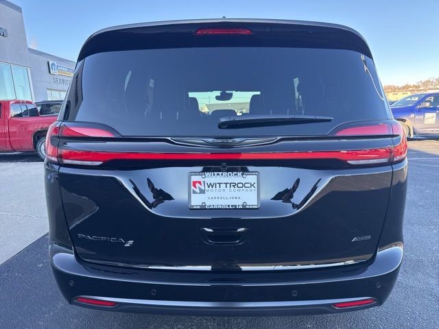 New 2026 Chrysler Pacifica Select w/ S Appearance Package image 4