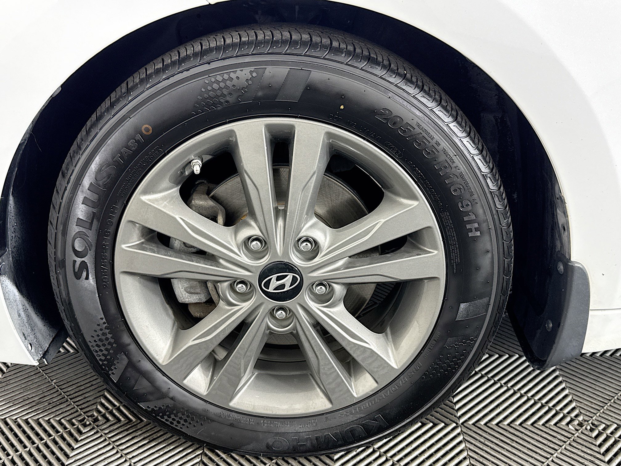 Used 2018 Hyundai Elantra Value Edition FWD image 37