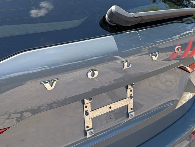 Certified 2023 Volvo XC60 B5 Plus AWD/4WD image 16