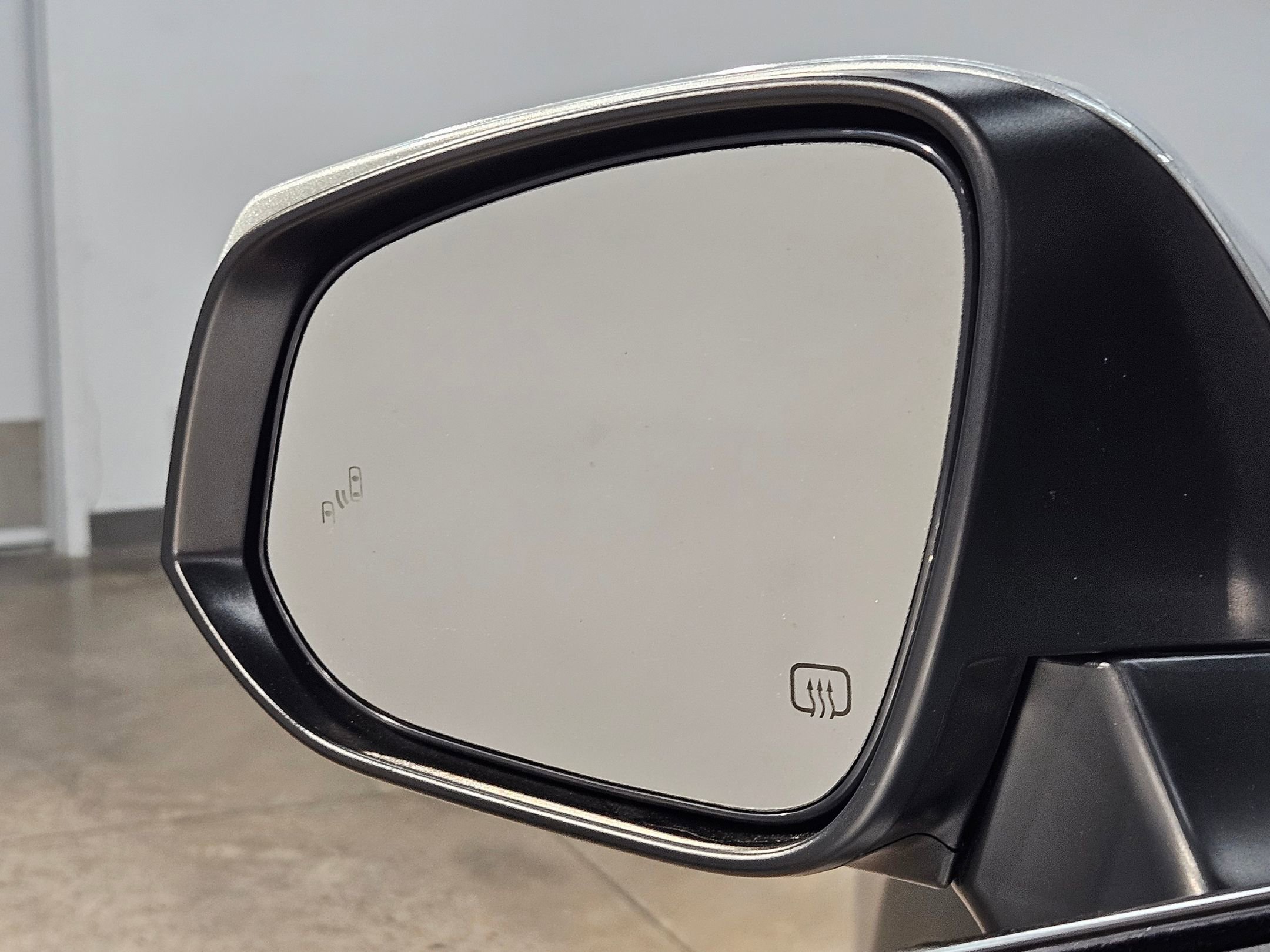 Used 2025 Toyota Grand Highlander AWD image 22