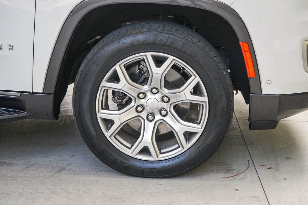 Used 2022 Jeep Wagoneer Series II RWD image 11