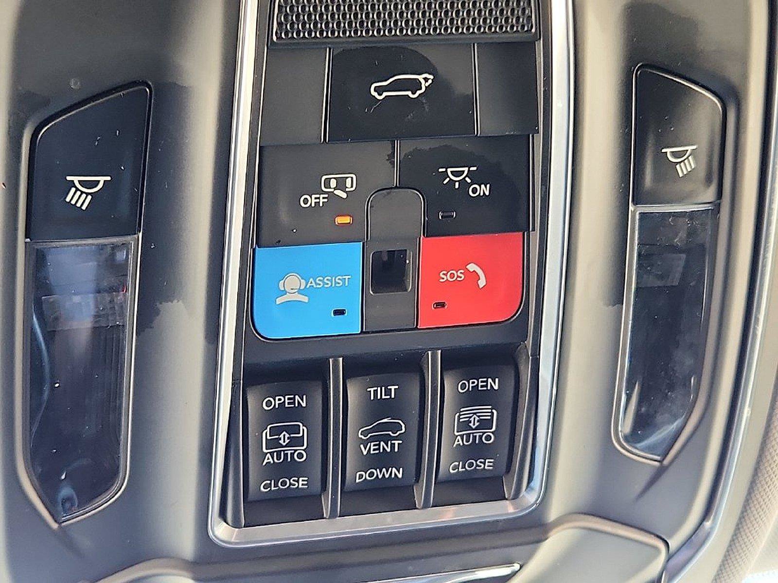 Used 2021 Jeep Grand Cherokee L Limited w/ Luxury Tech Group II AWD/4WD image 23