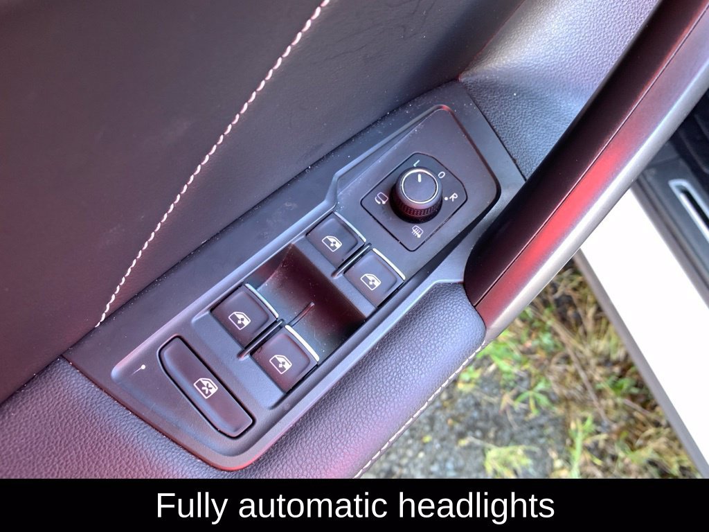 Used 2024 Volkswagen Tiguan SEL R-Line AWD/4WD image 13