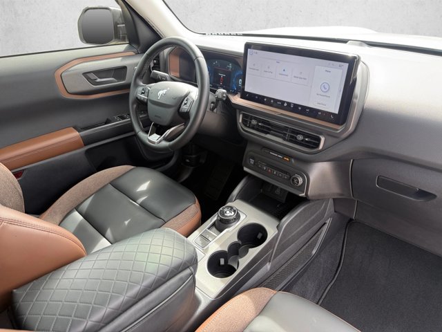 Used 2025 Ford Bronco Sport Outer Banks AWD/4WD image 22