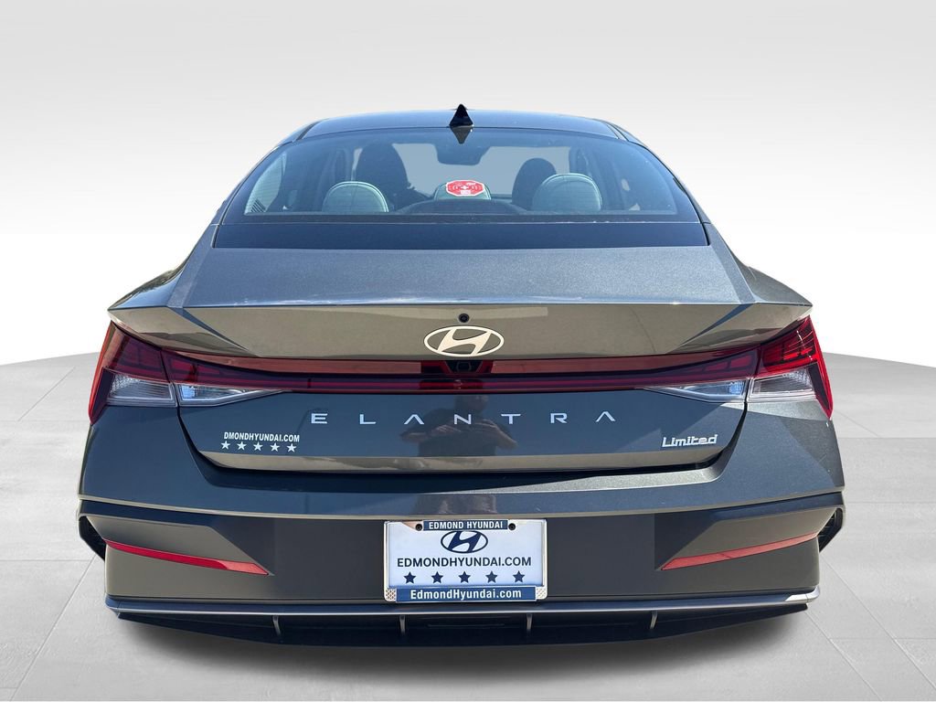 New 2026 Hyundai Elantra Limited FWD image 5