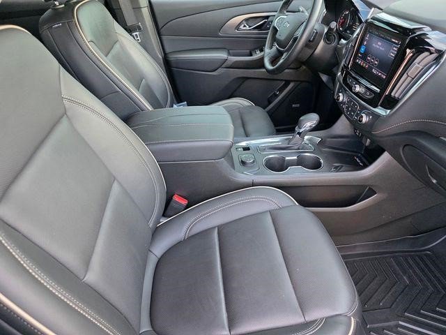 Certified 2023 Chevrolet Traverse Premier w/ Redline Edition image 21