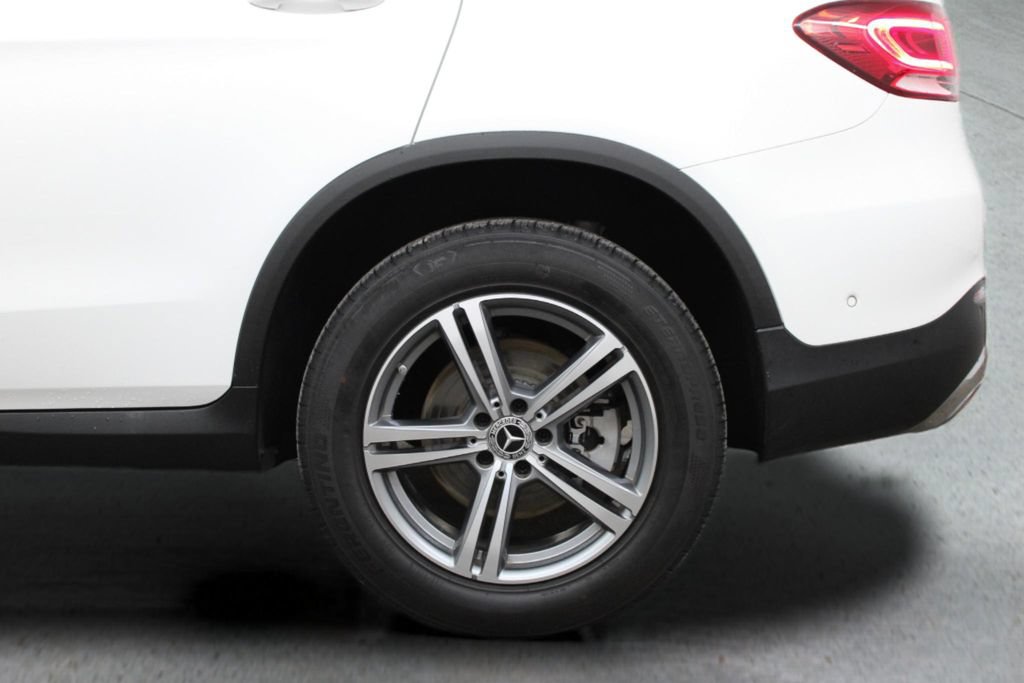 Used 2022 Mercedes-Benz GLC 300 image 8