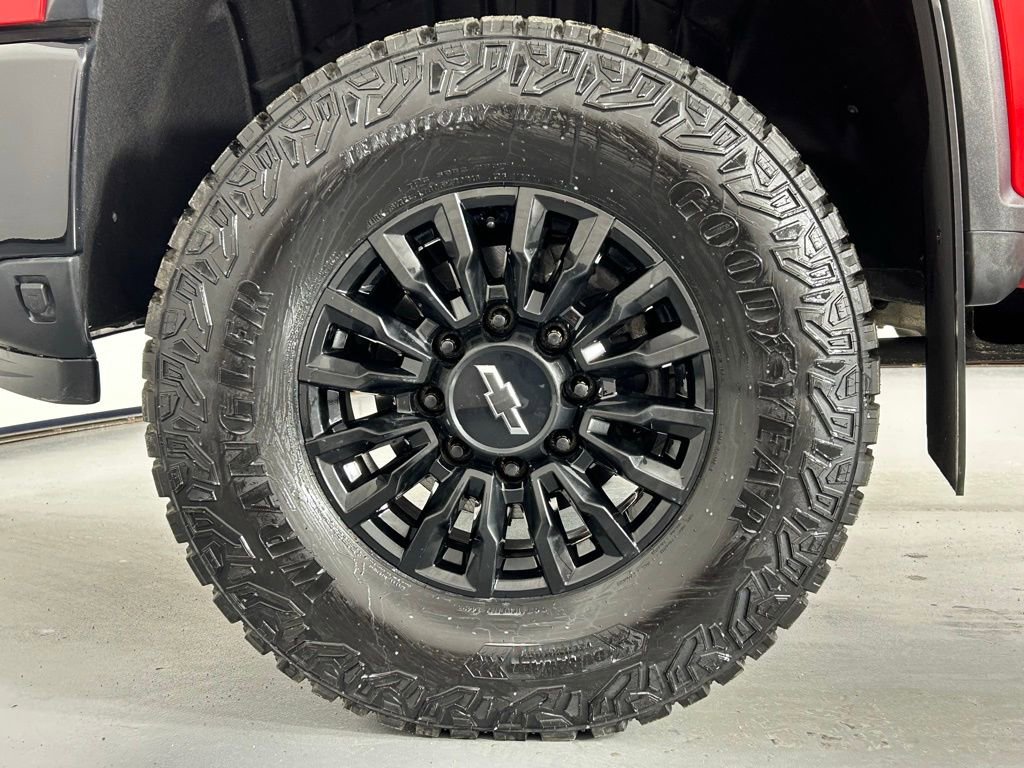 Used 2024 Chevrolet Silverado 2500 ZR2 w/ Technology Package AWD/4WD image 38