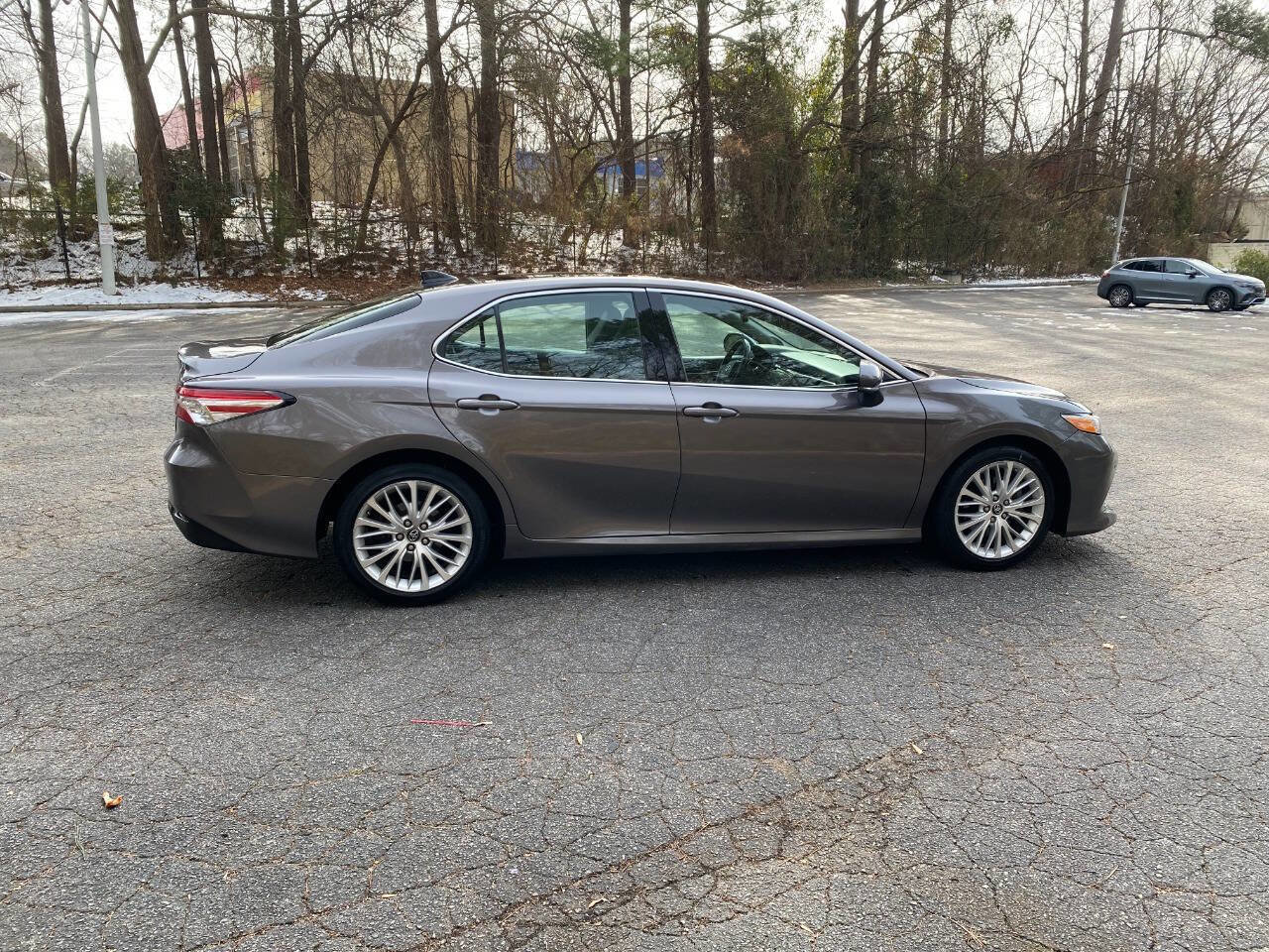 Used 2018 Toyota Camry XLE w/ Driver Assist Package FWD image 4