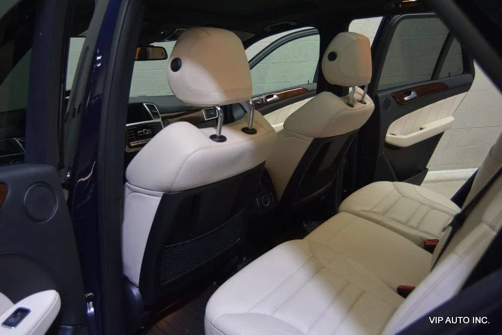 Used 2012 Mercedes-Benz ML 63 AMG 4MATIC image 20