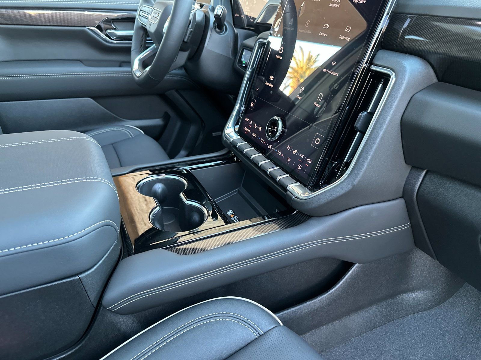 New 2026 GMC Yukon XL Elevation w/ Elevation Premium Package AWD/4WD image 17