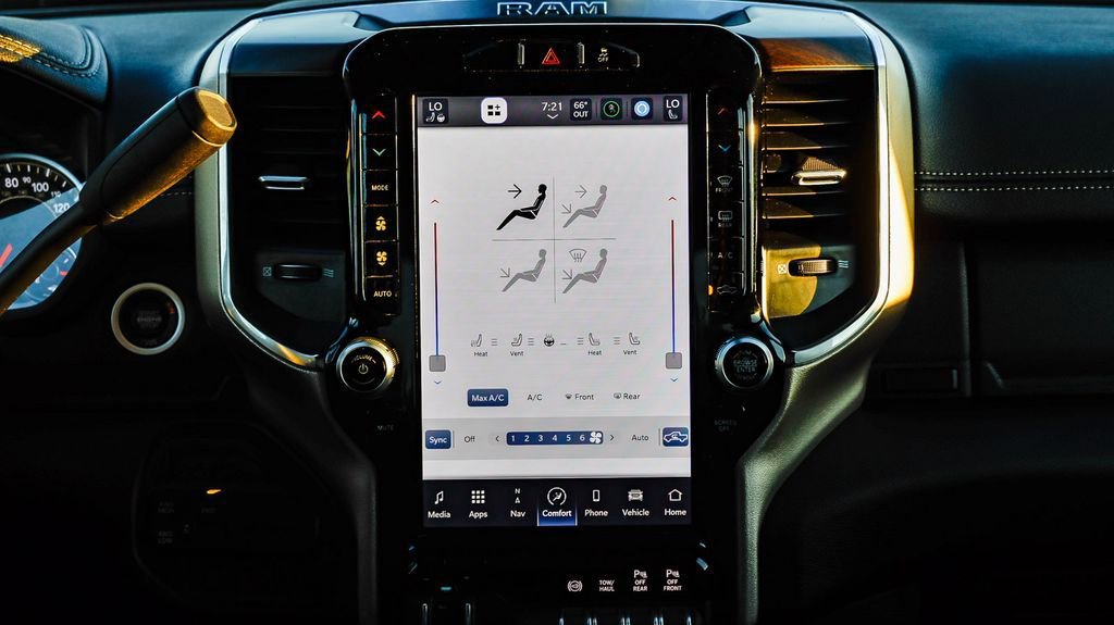 Used 2024 RAM 2500 Laramie image 17