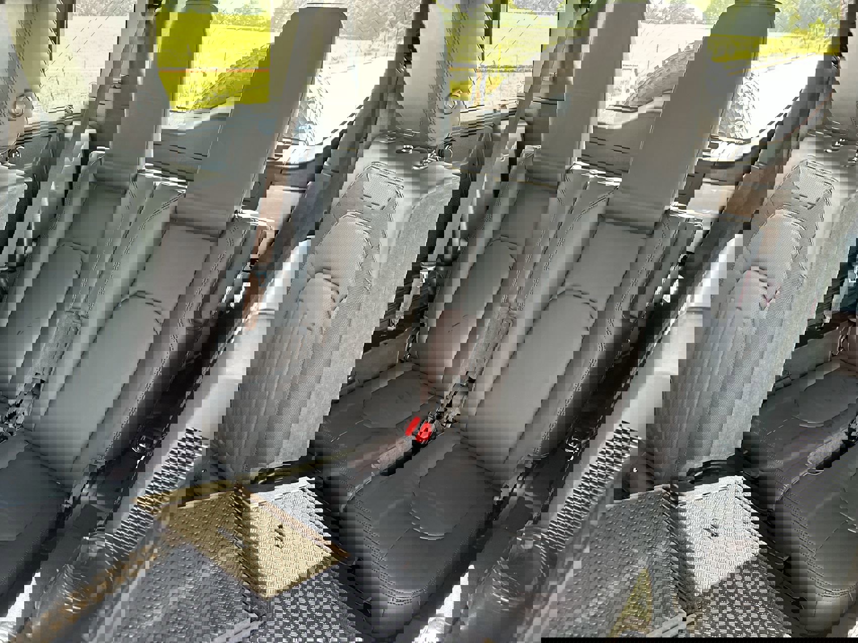 Used 2021 Land Rover Defender 110 X-Dynamic HSE image 23