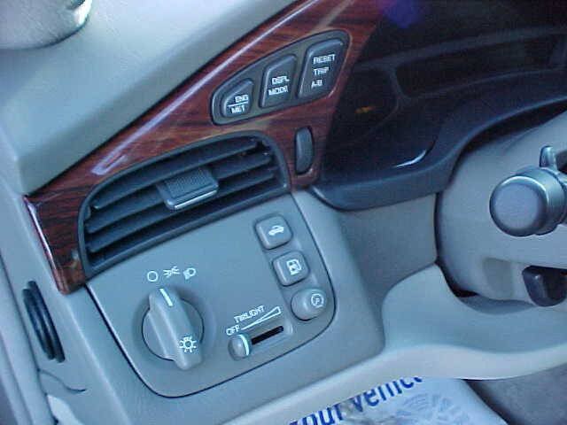 Used 2004 Cadillac De Ville FWD image 22