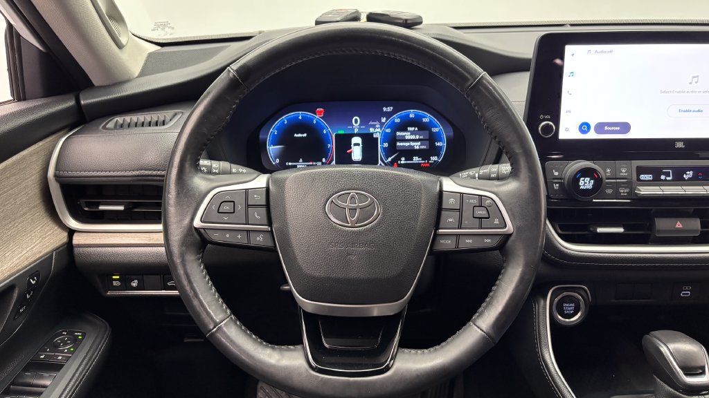 Used 2024 Toyota Grand Highlander AWD image 30