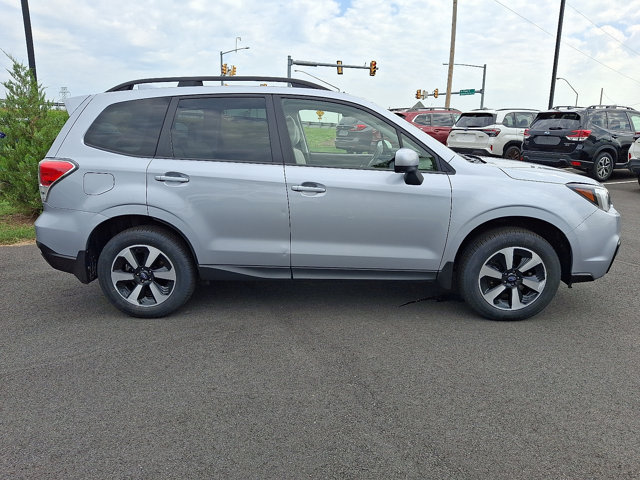 Used 2018 Subaru Forester 2.5i Premium w/ All-Weather Package AWD/4WD image 8