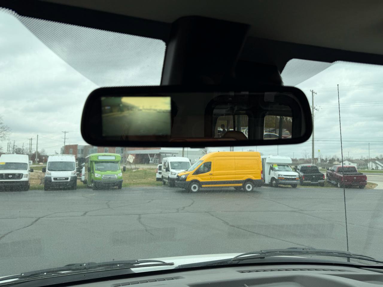 Used 2019 Chevrolet Express 2500 RWD image 19