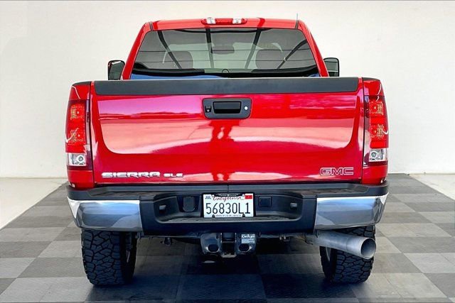 Used 2013 GMC Sierra 2500 SLE w/ HD SLE Premium Package AWD/4WD image 3