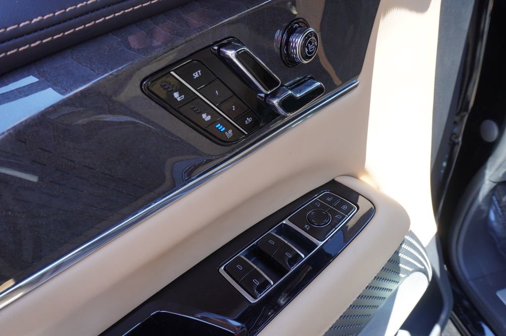 New 2025 Cadillac Escalade IQ Luxury 2 image 16