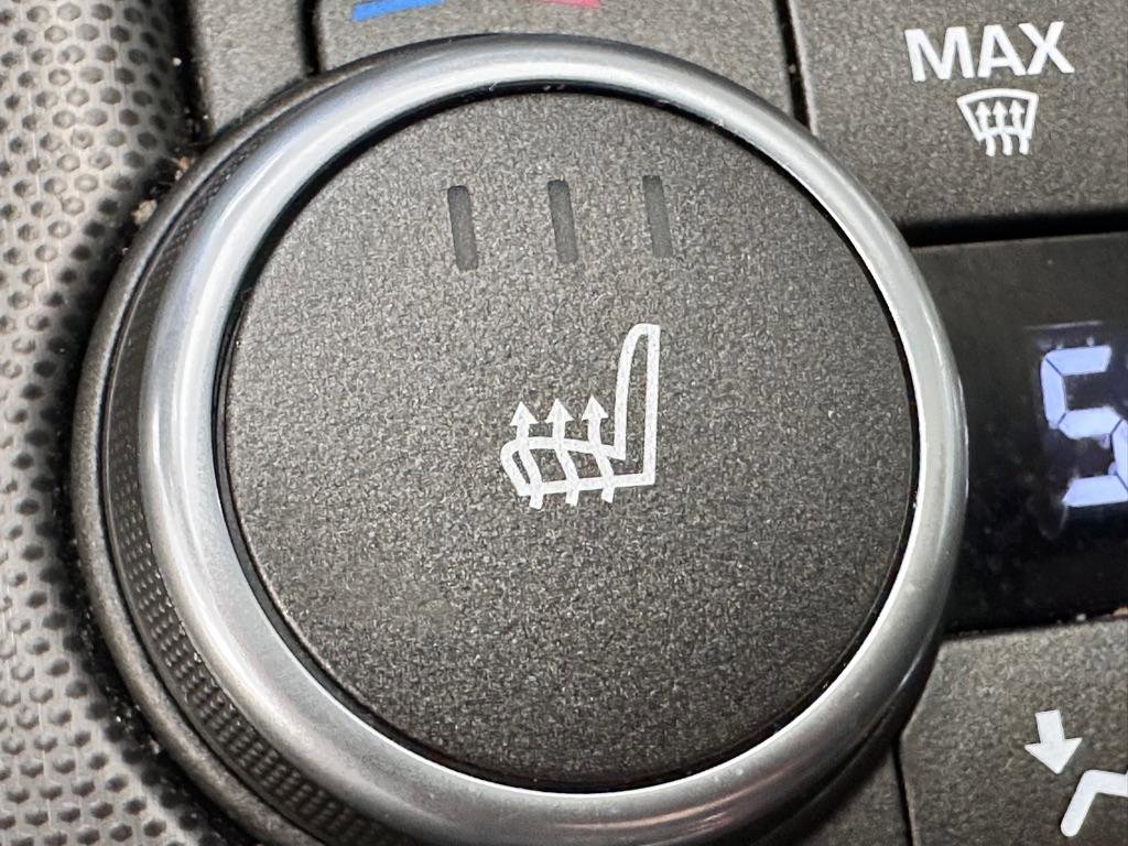 Used 2018 Land Rover Range Rover Evoque SE image 23