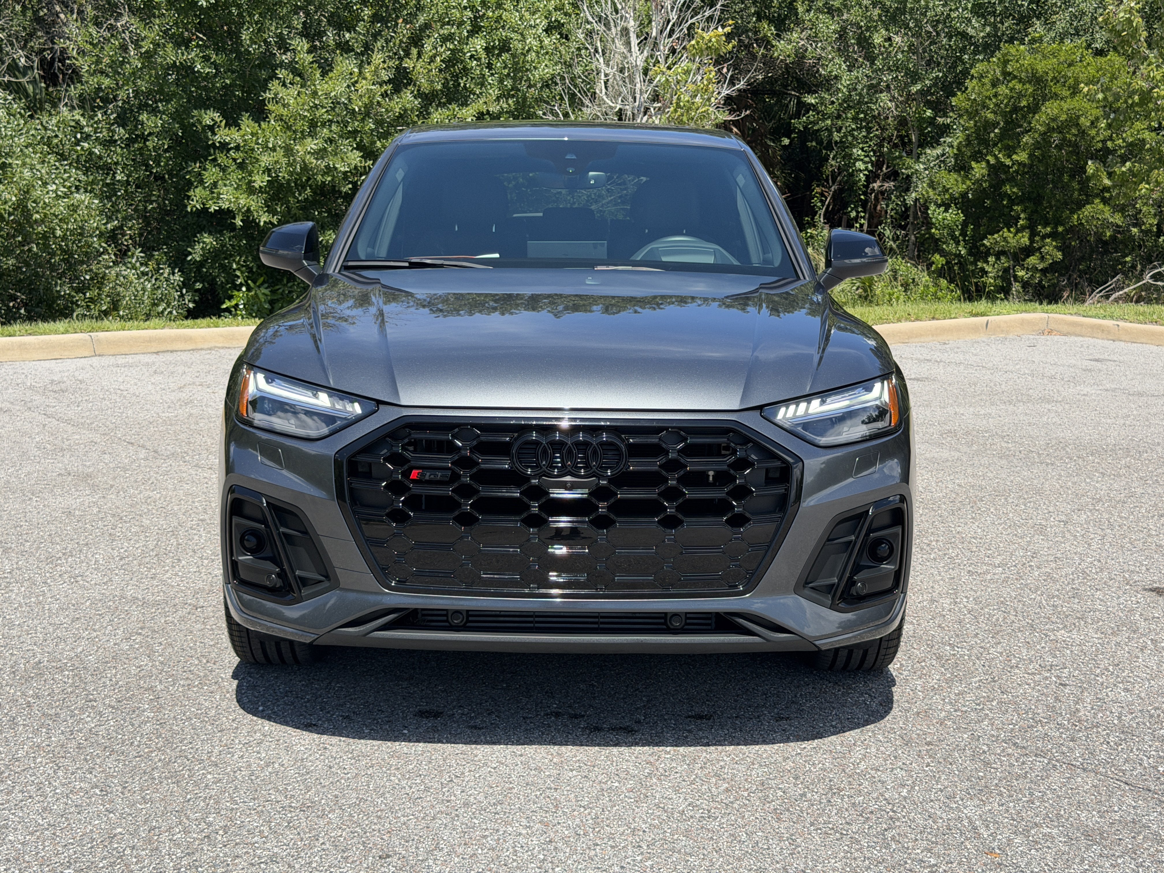 Used 2023 Audi SQ5 Prestige w/ Prestige Package AWD/4WD image 2