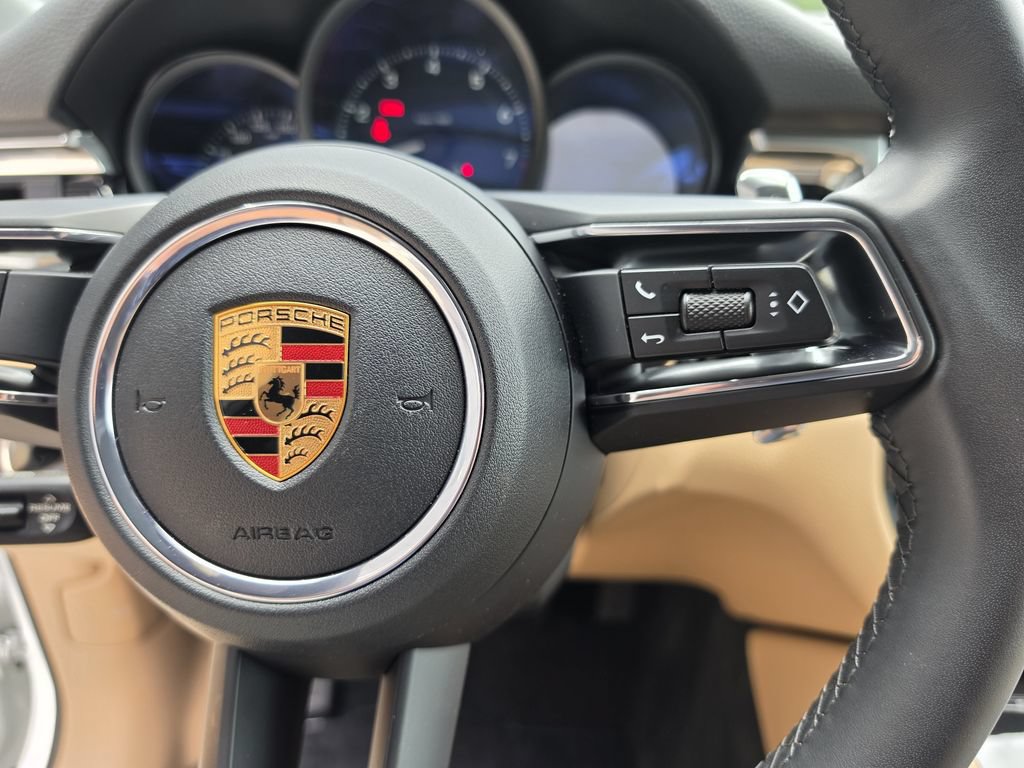 Used 2026 Porsche Macan AWD/4WD image 29