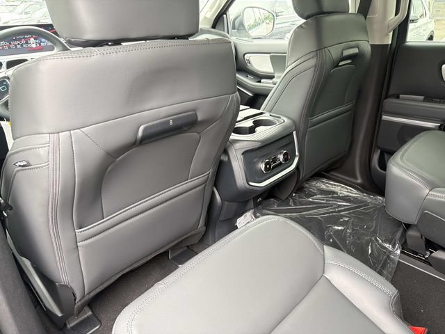 New 2026 Ford Expedition Active RWD image 17