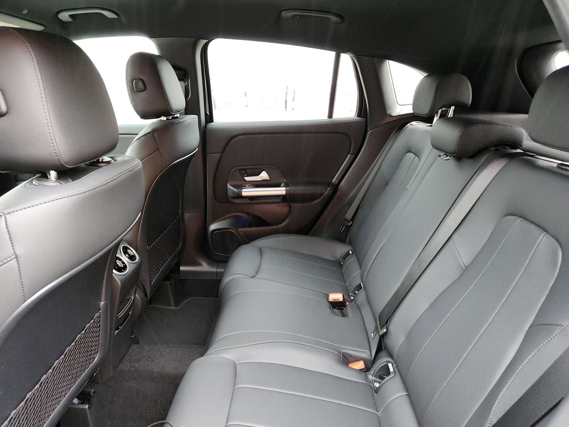 New 2025 Mercedes-Benz GLA 250 4MATIC image 13