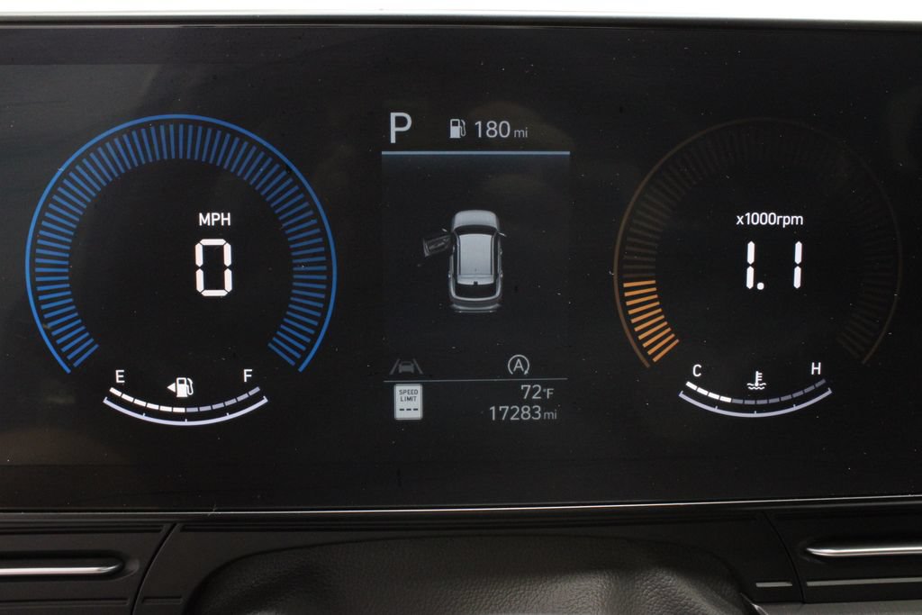 Used 2024 Hyundai Kona SE AWD/4WD image 28