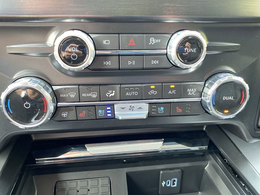 New 2025 Ford F250 Lariat w/ Lariat Ultimate Package image 25